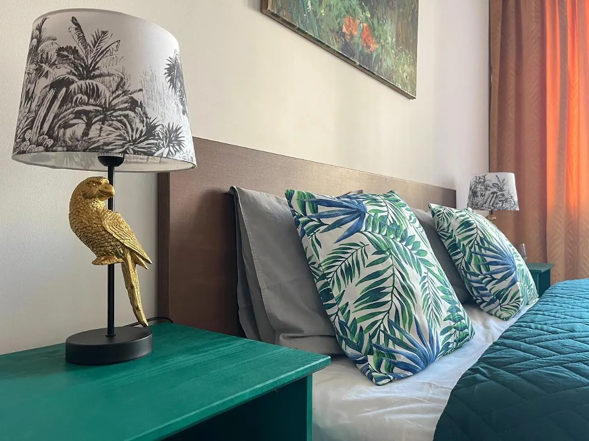 Elegant And Comfortable Apartment Варшава